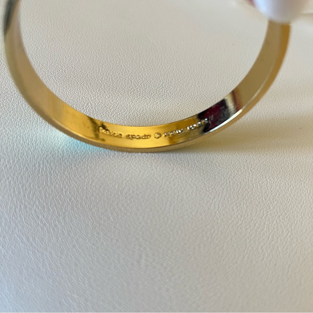 Kate Spade New York Turquoise Enamel Spade Bangle Bracelet Gold Tone - Picture 4 of 11